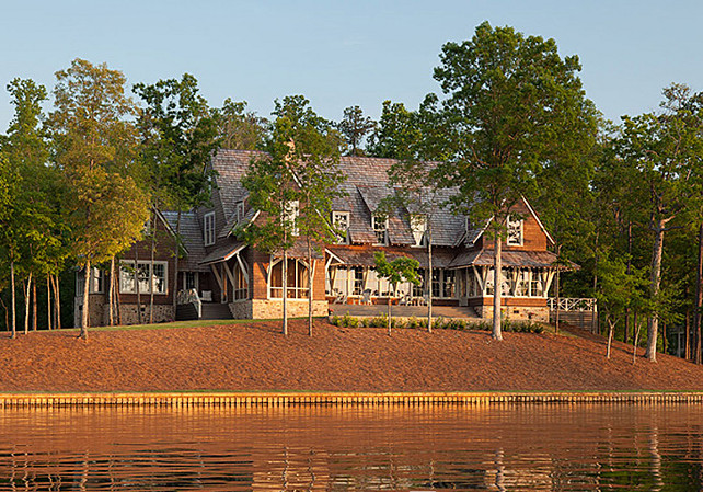 Lake House with Rustic Interiors - Home Bunch Interior ...