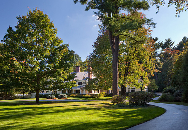 Southern Home with Neutral Interiors - Home Bunch Interior Design Ideas