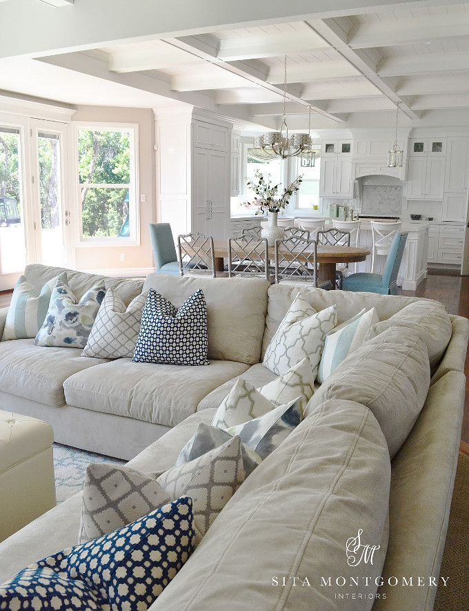 Living Room Pillows. Sita Montgomery Interiors.