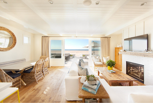 Living Room. Beautiful coastal designed living room. #LivingRoom #Coastal #Interiors #HomeDecor