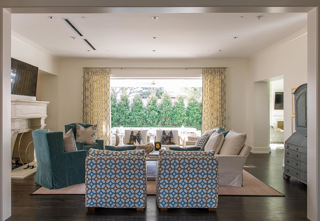 Living room furniture fabric. Living room fabric color scheme. Living room fabric color scheme ideas. #Livingroom #fabric #colorscheme L. Lumpkins Architect, Inc.