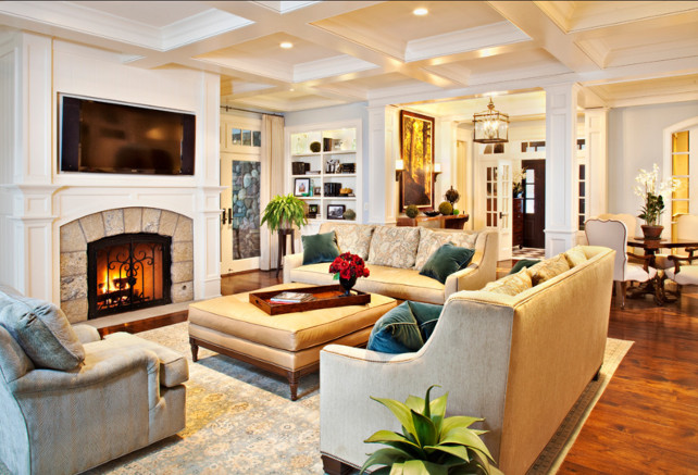 Coastal Living Room. This is a great example of classic subltle coastal living room. #LivingRoom #CoastalInteriors