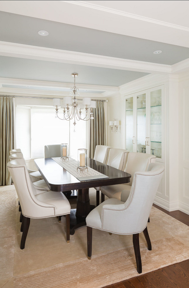 Dining Room. I am loving this Dining room. Great decor! #DiningRoom #HomeDecor #Interiors