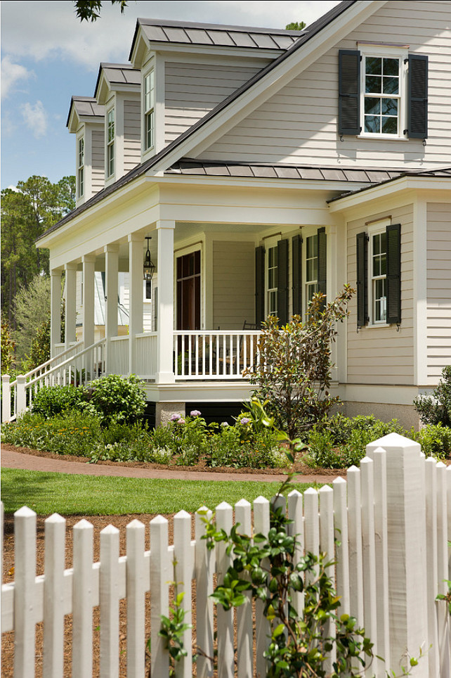 Picket Fence. Gardens with picket fence. #PicketFence #CurbAppeal