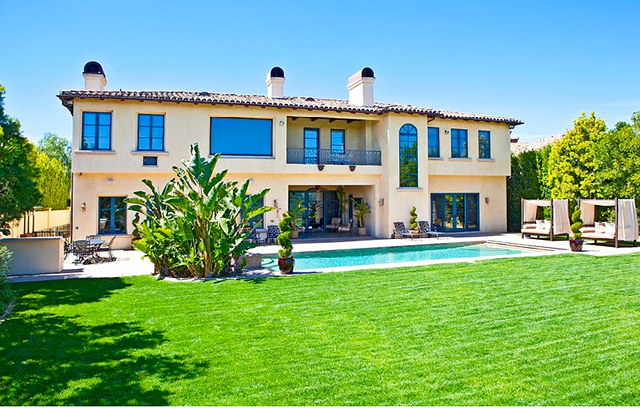 avril lavigne house. Avril Lavigne#39;s House For Sale