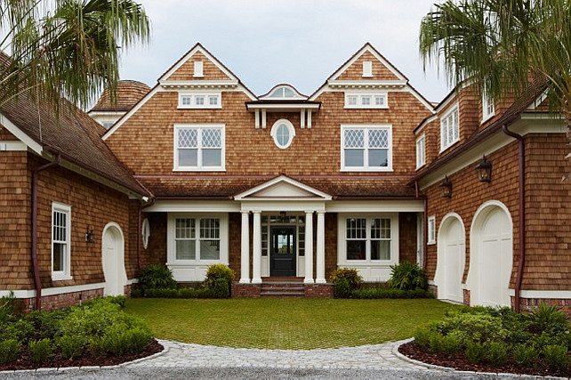 Shingle House. Cedar Shake House. Shingle House Ideas. Natural shingle house exterior ideas. #Shinglehomes #ShingleHouses #CedarShake #NaturalShingle Cronk Duch Architecture.