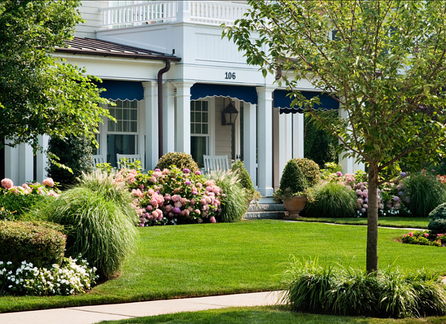 Front Yards Design Ideas. Beautiful curb-appeal thanks to the gorgeous front yard landscape. #FontYard #Yard #Landscape #Gardening 