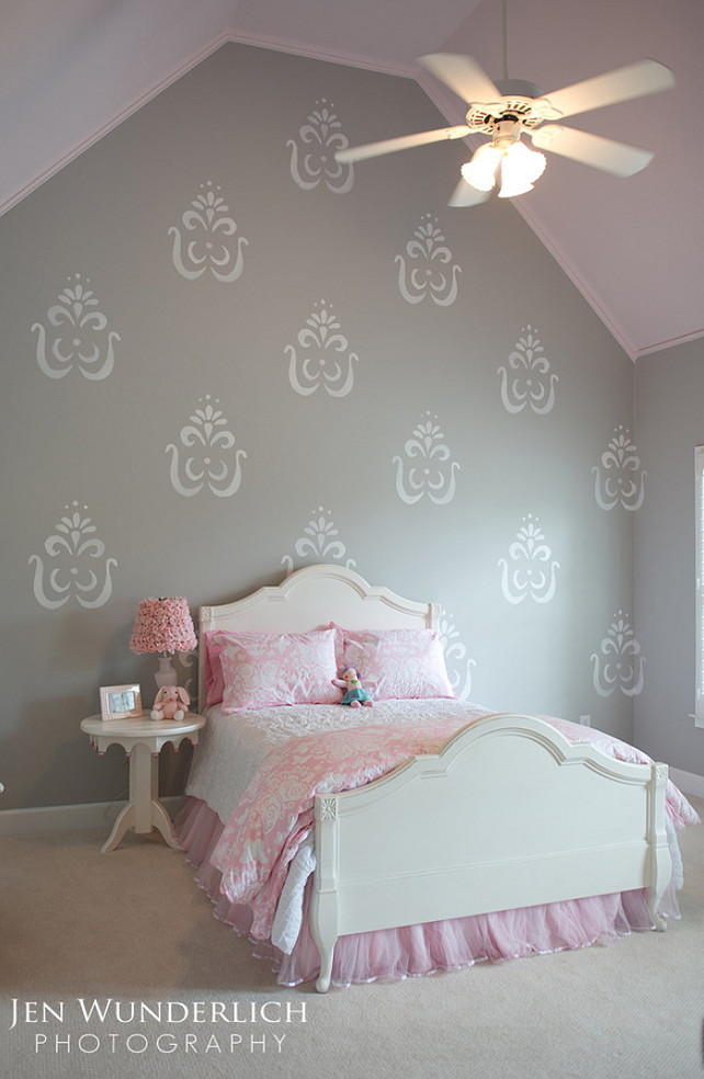 The gray color is Benjamin Moore Silver chain and the pink paint Color is Benjamin Moore Rosemist. 