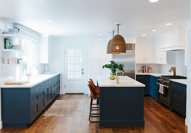 Two-Toned Kitchen. Navy and white Two-Toned Kitchen. Two-Toned Kitchen Trend. Two-Toned Kitchen Paint Color. #TwoTonedKitchen Studio McGee.