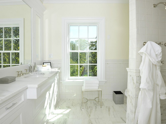 White marble. How not to love this bathroom with all of that white marble? #WhiteMarble 