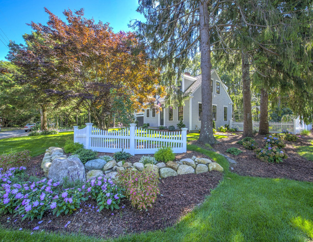 White Picket Fence Home. Garden and Picket fence. Home with white picket fence and beautiful gardens. #PicketFence #WhitePicketFence #gardens Sotheby's Homes.