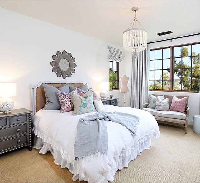 White and gray bedroom. White and gray bedroom decor ideas. #WhiteGrayBedroom Blackband Design.