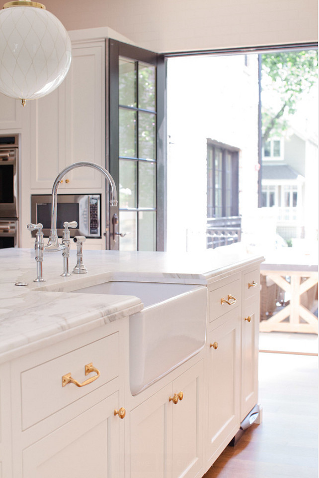 Kitchen Brass Hardware. Kitchen Brass Hardware on White Cabinets. Brass Kitchen Hardware and Brass Lighting. #Brass #BrassHardware #Hardware #Kitchen #Cabinet #WhiteCabinet #WhiteKitchen #Lighting Jean Stoffer Design.