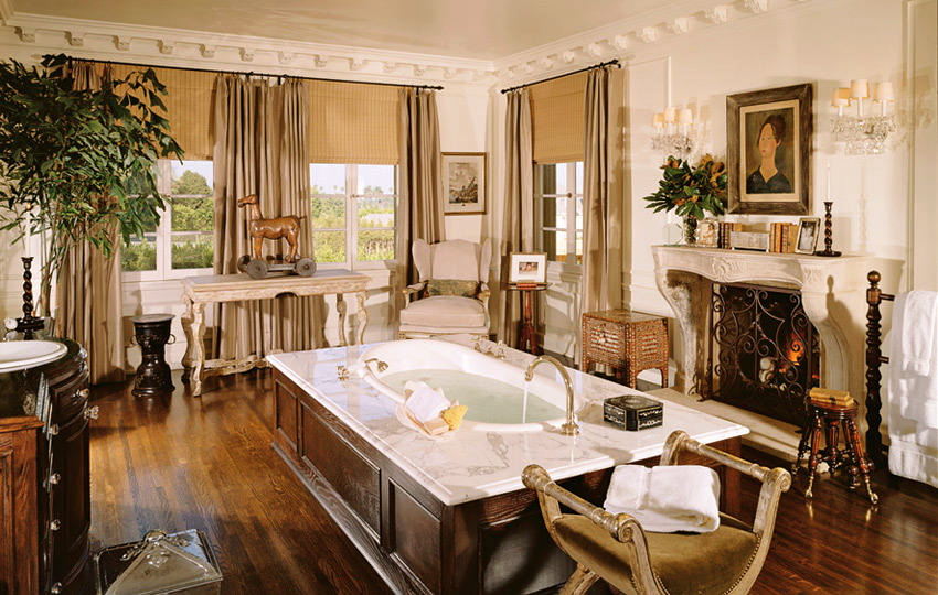 http://www.homebunch.com/wp-content/uploads/11_glam_baths_lg.jpg