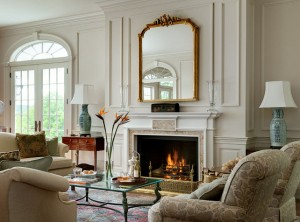 Classic Traditional Home - Home Bunch Interior Design Ideas