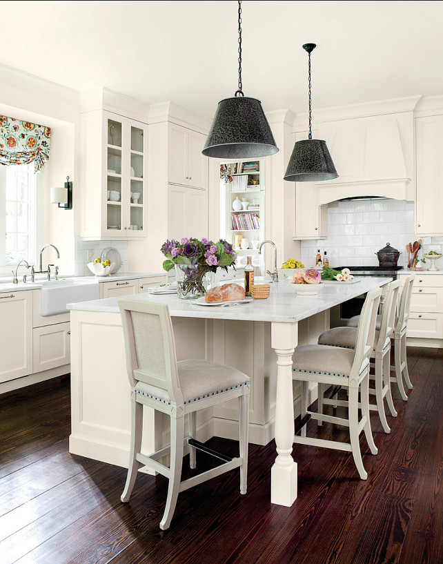 Kitchen Design. This is the result of a great Kitchen Reno, beautifully designed by interior designer Suzanne Kasler. #KitchenDesign #KitchenReno