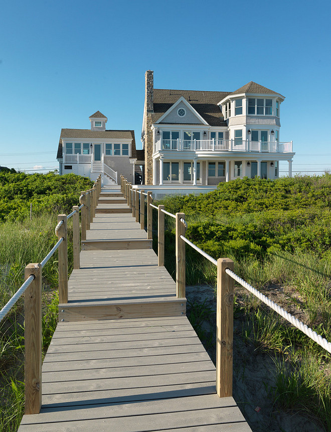 Beahc House Back of House Architecture Ideas. Davitt Design Build, Inc. Nat Rea Photography.