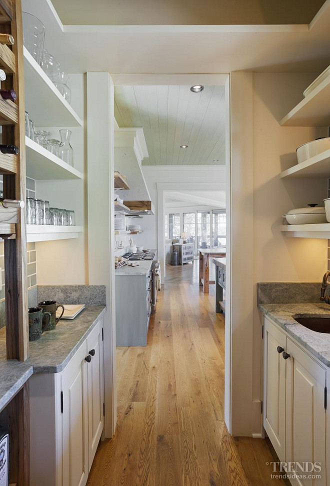 Kitchen Pantry Layout Ideas. A pantry off the kitchen provides additional storage. #Kitchen #pantry Picture via Kitchen TRENDS. Interiors by Gregory Vaughan, Kelley Designs, Inc. Photos by Atlantic Archives, Inc. 
