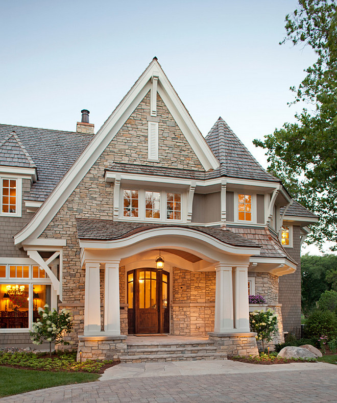 Outdoor Lighting Home Ideas. Beautiful front door pendant lighting. Entry. Outdoor Lighting. Front Door. #Outdoor #Lighting #Entry #frontdoor #pendantLighting John Kraemer & Sons.