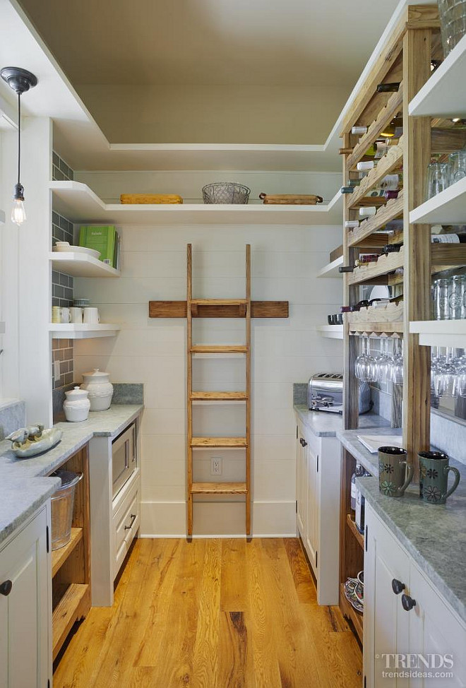  Costa Esmeralda granite. Countertop is Costa Esmeralda granite. Kitchen pantry countertop. Costa Esmeralda granite. # CostaEsmeralda #granite #countertop Gregory Vaughn Interior Design. Interiors by Gregory Vaughan, Kelley Designs, Inc. Photos by Atlantic Archives, Inc. 