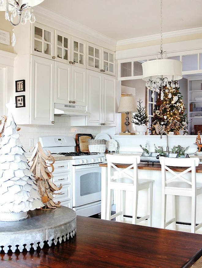 White Kitchen Christmas Decor. White Kitchen with Christmas Decor. White Kitchen Christmas Decor. White Kitchen Christmas Decor Ideas. White Kitchen Christmas Decor. #WhiteKitchen #ChristmasDecor Thistlewood Farms.