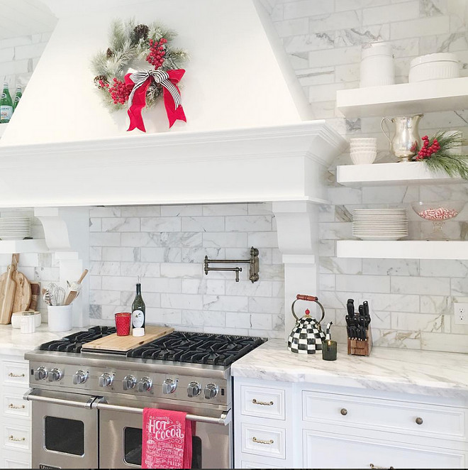 Kitchen Christmas Decor. Kitchen Natural Christmas Decor. Kitchen Christmas Decorating Ideas. Kitchen Christmas Decor. #Kitchen #Christmas #Decor Pink Peonies.