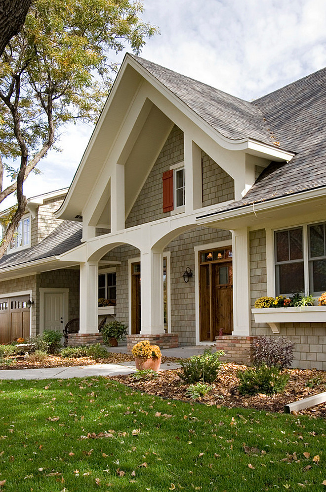 White Trim Exterior Paint Color. White Trim Exterior Paint Color is Benjamin Moore Navajo White. Off-White Trim Exterior Paint Color Benjamin Moore Navajo White. #BenjaminMooreNavajoWhite #WhiteTrimPaintColor #TrimPaintColor #ExteriorTrimPaintColor Pillar Homes.