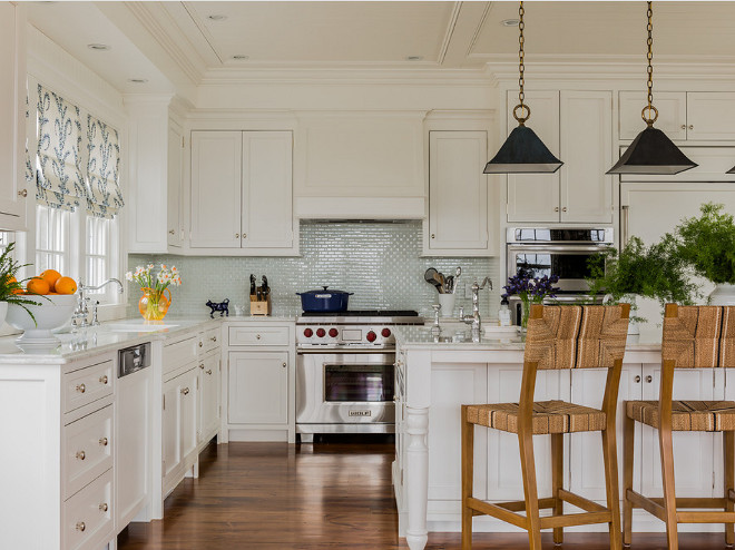 Benjamin Moore White Dove Kitchen. Benjamin Moore White Dove Kitchen Backsplash. Benjamin Moore White Dove Kitchen Flooring. Benjamin Moore White Dove Kitchen Countertop. Benjamin Moore White Dove Kitchen Island. #BenjaminMooreWhiteDove #Kitchen 