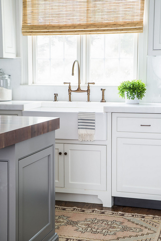 White kitchen with gray island paint color. White kitchen cabinet paint color is Benjamin Moore OC-17 White Dove. Gray island paint color is Benjamin Moore HC-168 Chelsea Gray. #WhiteKitchenCabinet #BenjaminMooreOC17WhiteDove #GrayIsland #BenjaminMooreHC168ChelseaGray