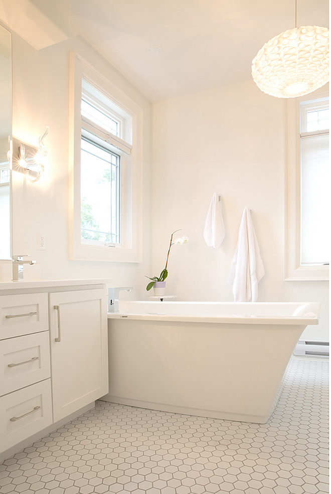 Benjamin Moore Oxford White CC-30. Benjamin Moore Oxford White CC-30. Benjamin Moore Oxford White CC-30 #BenjaminMooreOxfordWhiteCC30 Judith Mackin