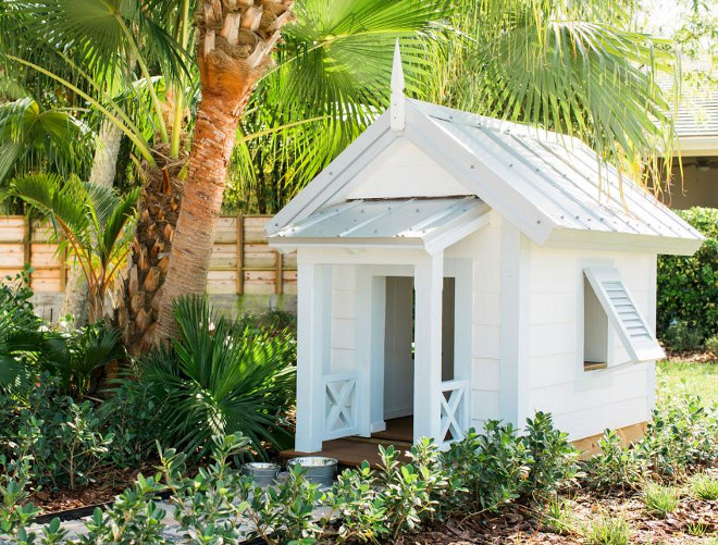 Dog House. Outdoor Dog House. HGTV Dream Home 2016 Dog House.