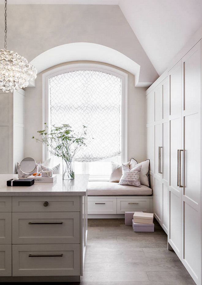 Dressing room with window seat and roman shades. Fabric is by Kravet. #Dressingroom Elizabeth Metcalfe