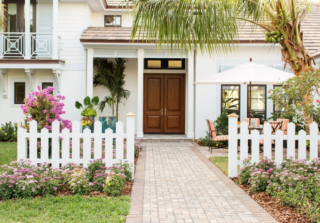 HGTV Dream Home 2016 Front Door. HGTV Dream Home 2016 Front Door is Aurora® custom fiberglass doors by JELD-WEN.