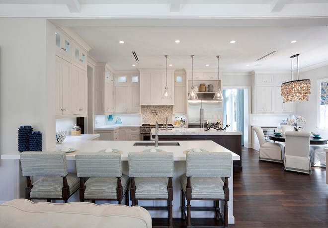 Kitchen with island and peninsula. Spacious Kitchen with island and peninsula and breakfast nook. Kitchen with island and peninsula layout. #Kitchenislandpeninsula Casatopia, LLC - Ibi Designs