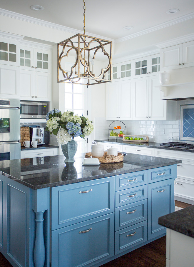 Blue island Kitchen island painted in blue Blue kitchen island paint color is Benjamin Moore Poolside 775 #BenjaminMoorePoolside #BenjaminMoorePoolside775 #Blueisland #kitchenblueisland #blueislandpaintcolor #kitchenislandpaintcolor 