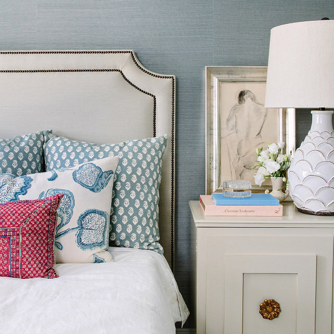 Blue bedroom wall with grasscloth wallpaper, Serene Blue bedroom wall with grasscloth wallpaper #Bluebedroom #Bedroomwall #grassclothwallpaper Waterleaf Interiors