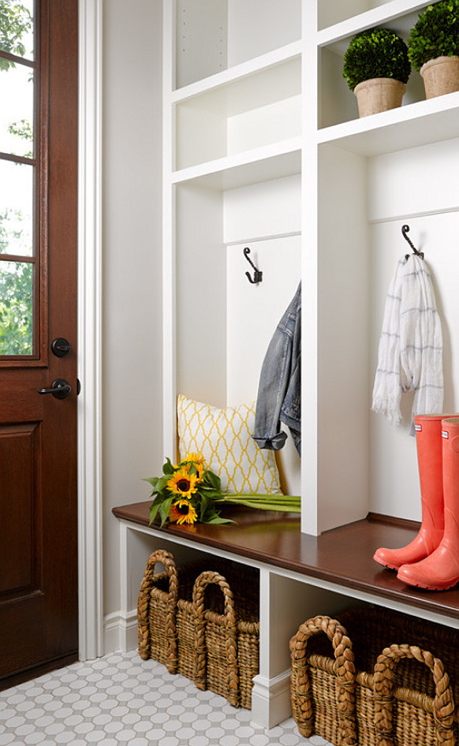 Mudroom Locker Ideas design ideas and photos. Best mudroom lockers to tidy up mudroom storage. #MudroomLockers #Mudroom