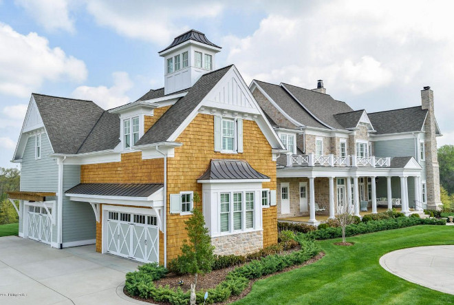 Side Entry Garage. Home with Side Entry Garage. Side Entry Garage Plans. Side Entry Garage Ideas. #SideEntryGarage 