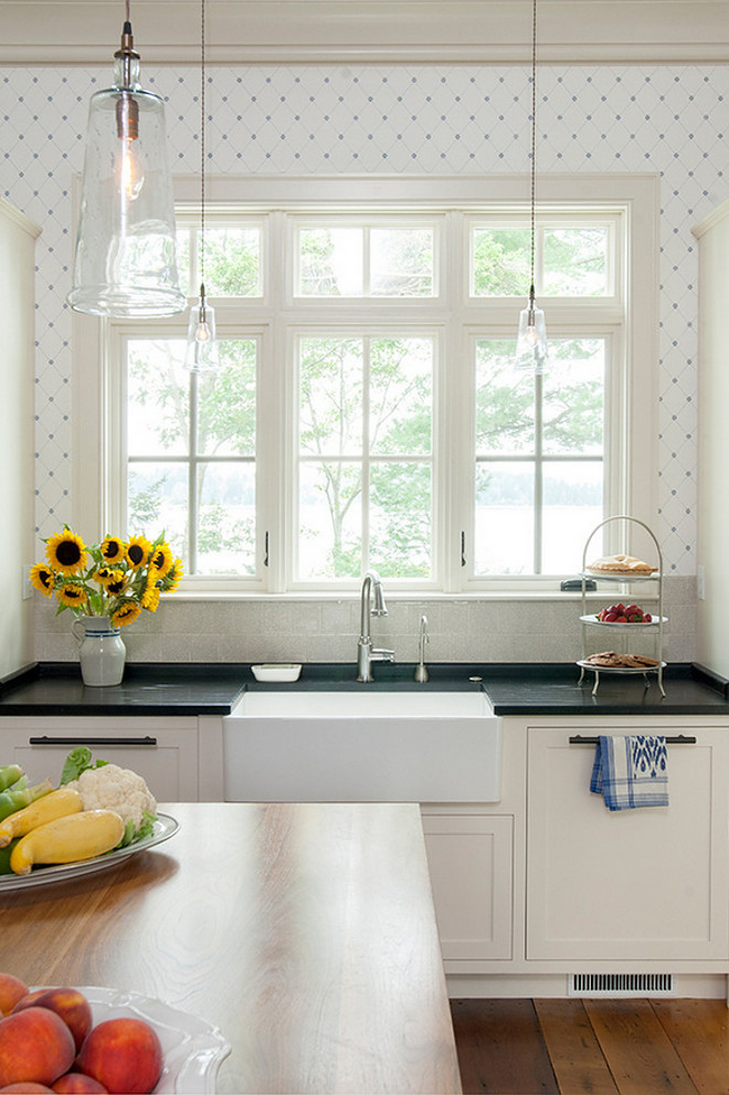 Kitchen wallpaper. Kitchen wallpaper ideas. Classic kitchen with wallpaper on walls. Kitchen wallpaper is Wilton Trellis by Thibaut. #Kitchen #wallpaper #WiltonTrellis #ThibautWallpaper Banks Design Associates