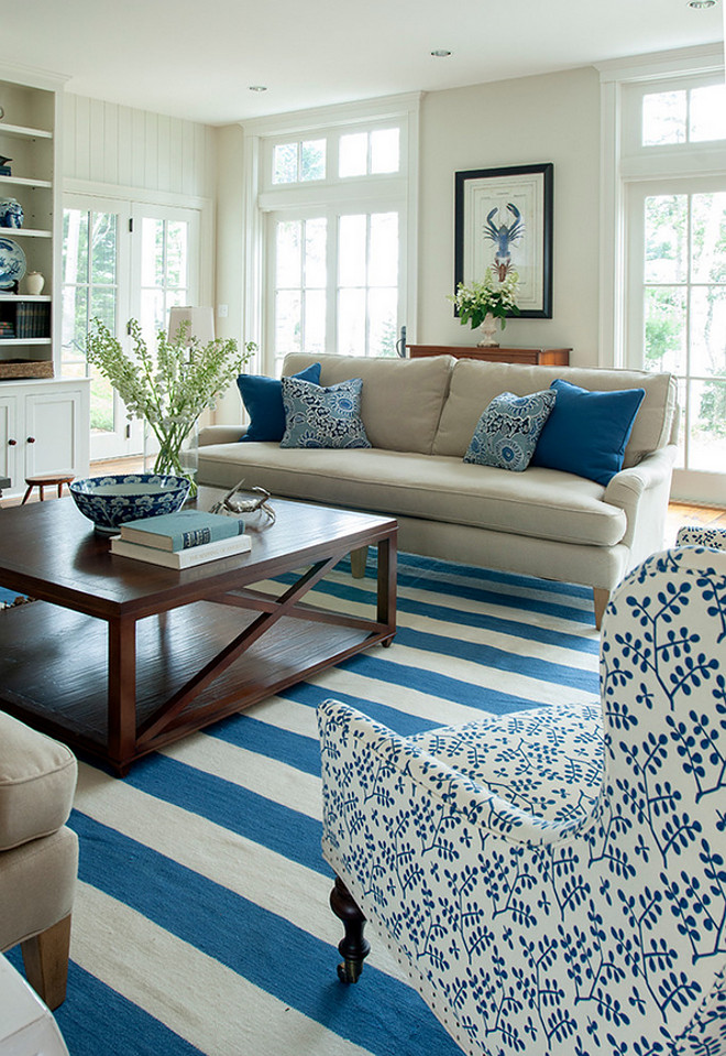 Blue and white living room. Coastal blue and white living room. How to decorate a coastal blue and white living room #Livingroom #Coastal #Blueandwhite Banks Design Associates