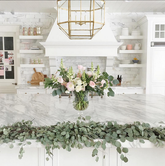 Easter Kitchen Decorating Ideas. Beautiful kitchen island Easter decor ideas. #KitchenDecor #Easter #KitchenIsland #KitchenIslandDecor Pink Peonies.