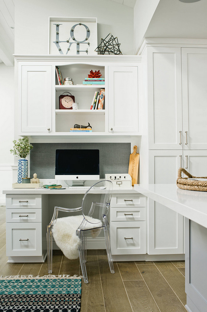 Kitchen desk area. Kitchen desk area plans. Kitchen desk area photos and ideas. #Kitchendeskarea #Kitchendeskareaphotos #Kitchendeskareaplans #Kitchendeskareaideas Kate Lester Interiors