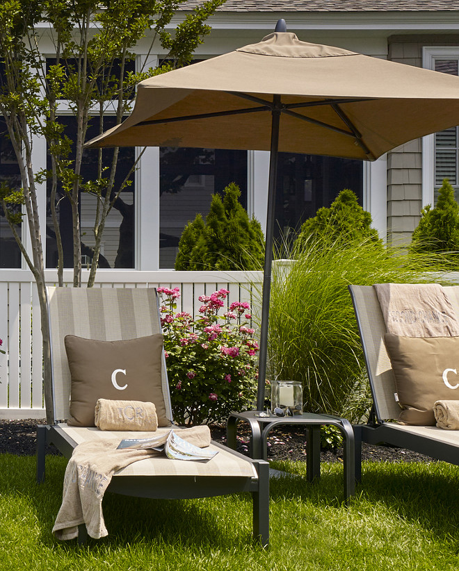 Lounging chair ideas. Hor to decorate lounging chairs. #Loundingchairs #backyard Megan Gorelick Interiors