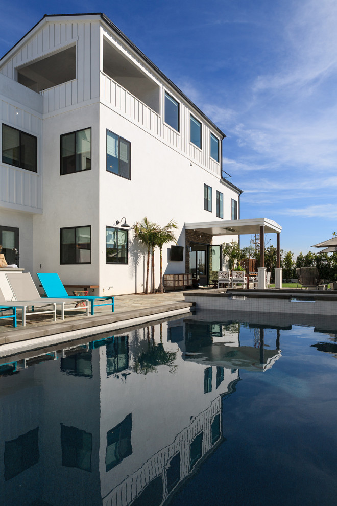 Modern Beach House Pool. Modern Pool Design. Modern Beach House Pool Ideas. Modern Pool #ModernBeachHouse #Pool #ModernPool Jasmine Roth.