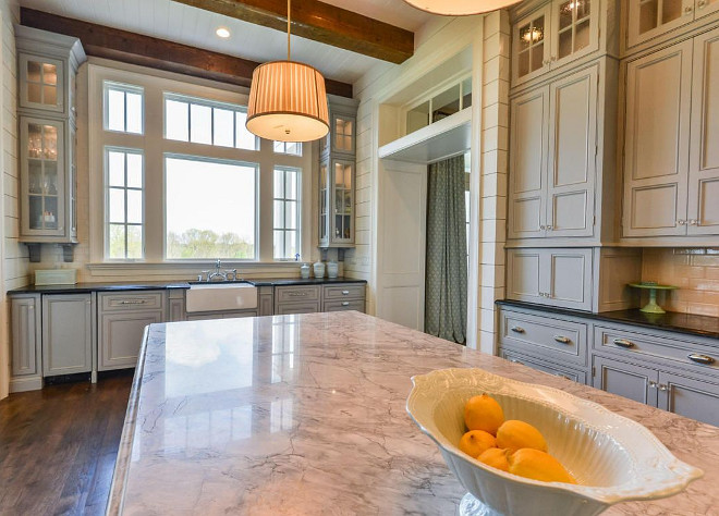 White Vermont Quartzite. Kitchen with White Vermont Quartzite Countertop #WhiteVermontQuartzite