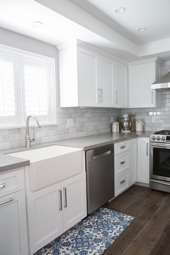 Gray quartz countertop. Kitchen Gray quartz countertop. Small Kitchen with Gray quartz countertop ideas. #Grayquartzcountertop #KitchenGrayquartzcountertop Dannielle Albrecht Designs