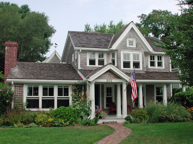 Shinge home exterior paint color. All the trim work is red cedar, painted with Benjamin Moore exterior house paint. Hammer Architects