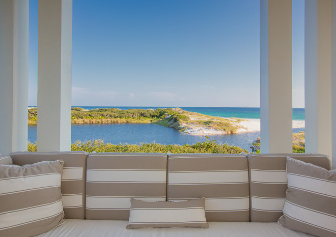 Beach house balcony. T.S. Adams Studio, Architects