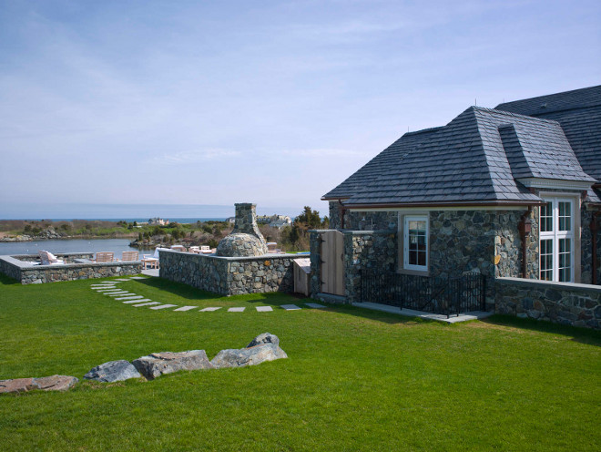 Stone beach house. Stone beach house exteiror. Stone beach house ideas. Stone beach house architecture. #Stonebeachhouse Mark P. Finlay Architects