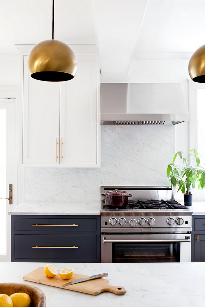 Brass Pendant Lighting. Brass pendant lighting above kitchen island. Brass pendants are Isaac 1 Light Pendant - Natural Brass from Schoolhouse Electric #brasspendants #brasslighting #pendantlighting #brasslightingideas #IsaacPendant #NaturalBrass #SchoolhouseElectric Elizabeth Lawson Design